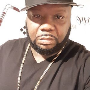 Meet your Posher, Derrick